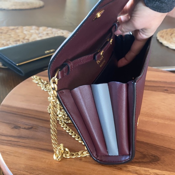 Prada clutch - Picture 4 of 6